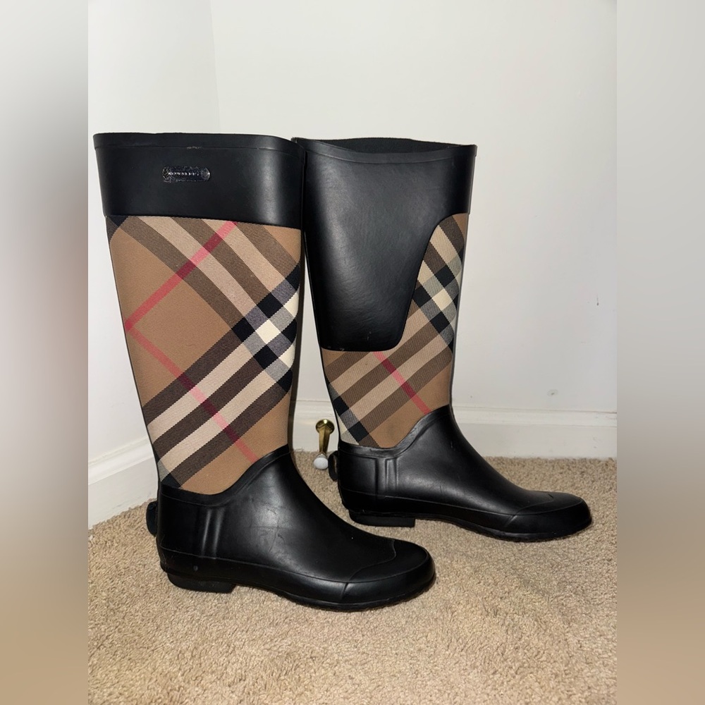 Authentic Burberry rain boats